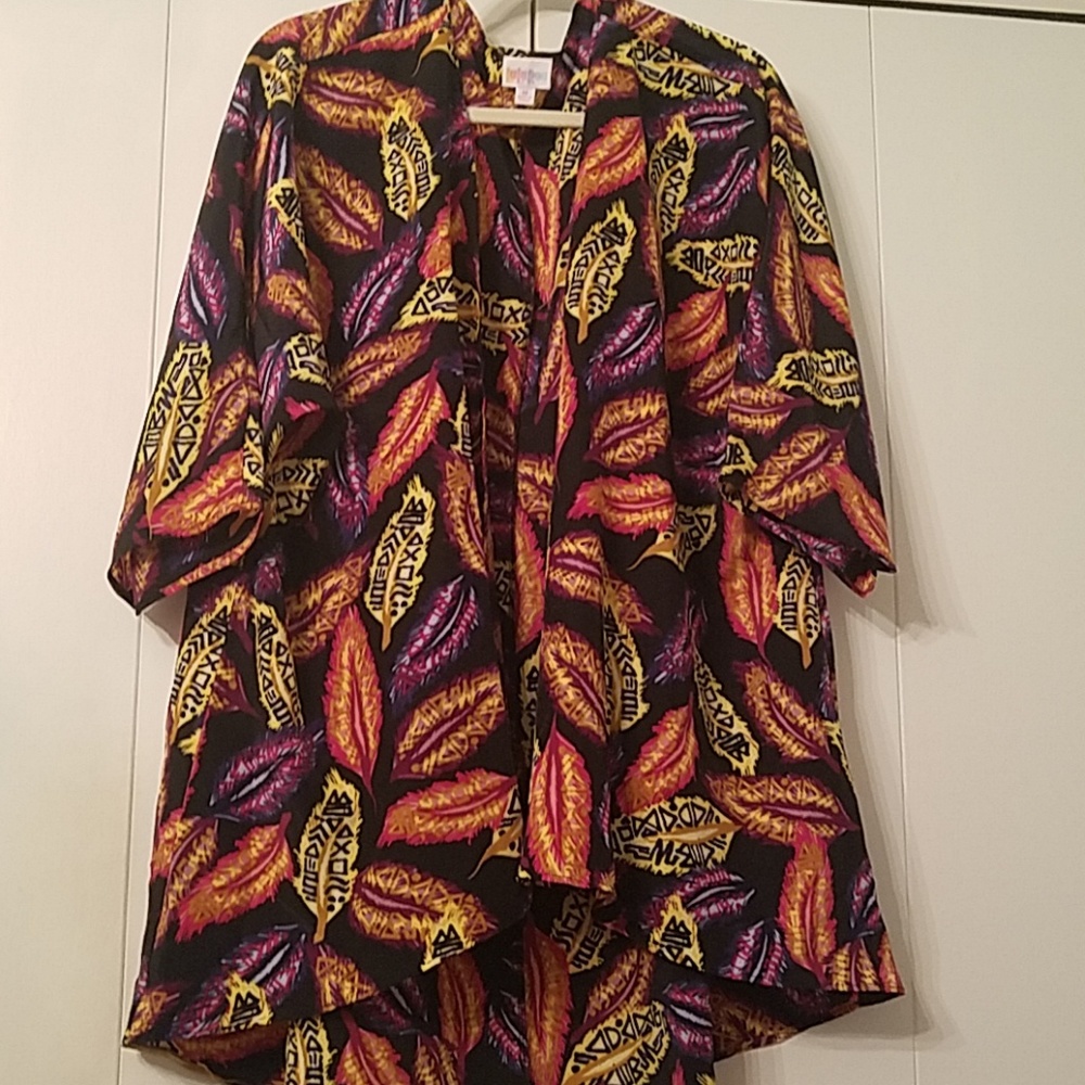$10 --> LuLaRoe Lindsay Kimono